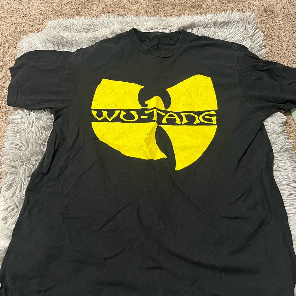 Black and Yellow wu-tang Men's T-Shirt